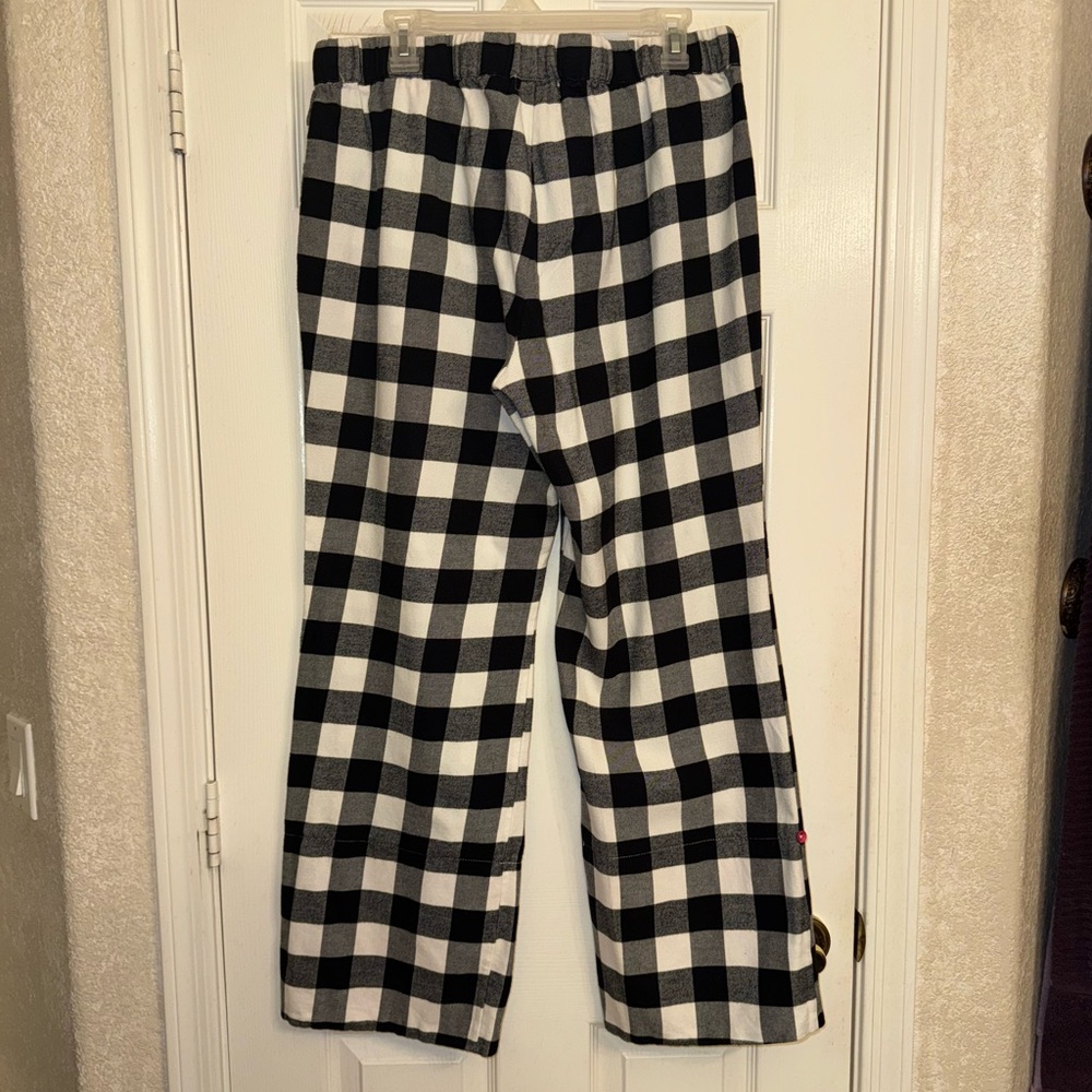 World Market -100% Cotton Flannel- Buffalo Plaid Reversible Roll Up Lounge Pants - Picture 2 of 13